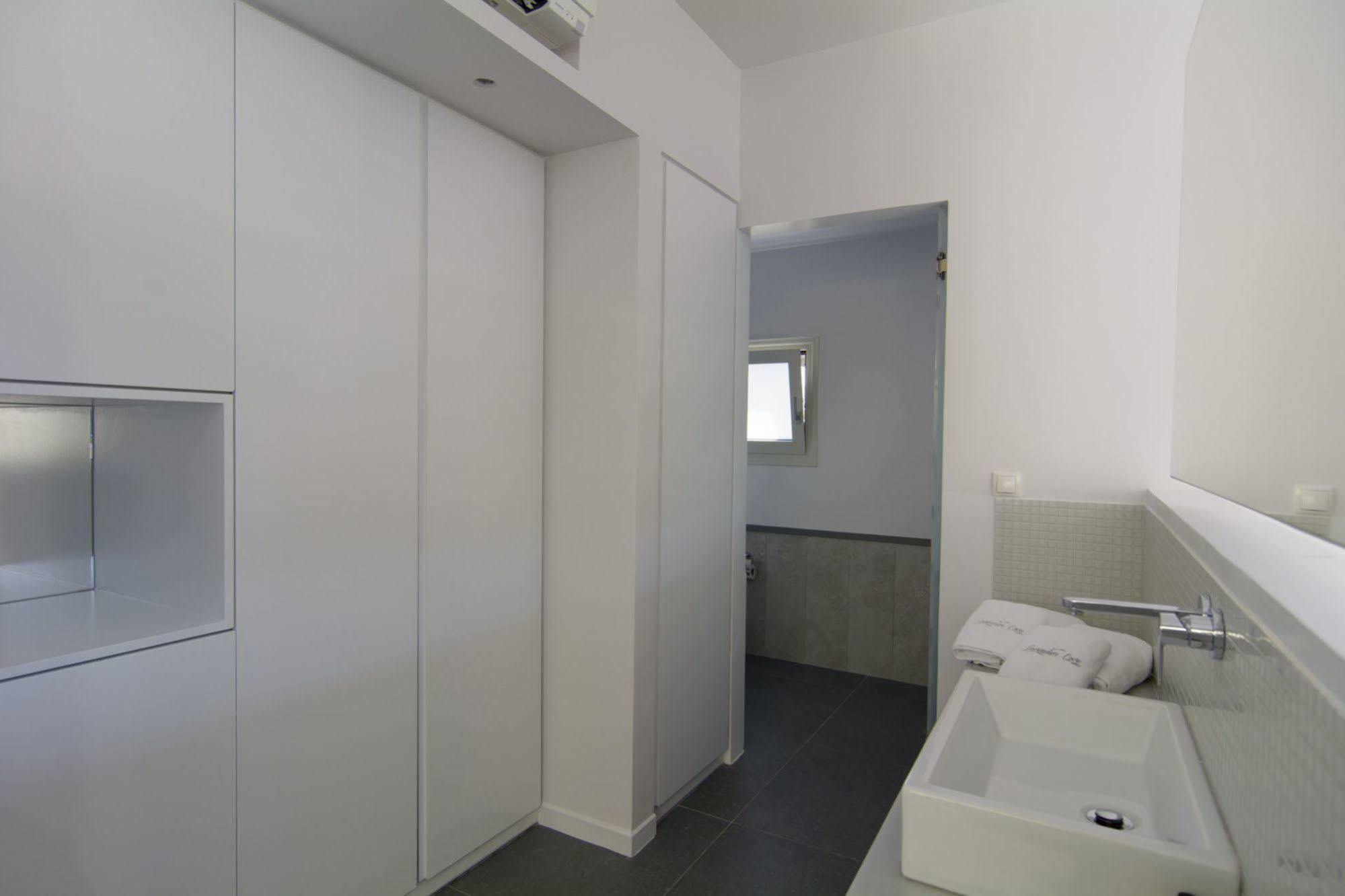 Lavender Cove Aparthotel Kórfos Buitenkant foto