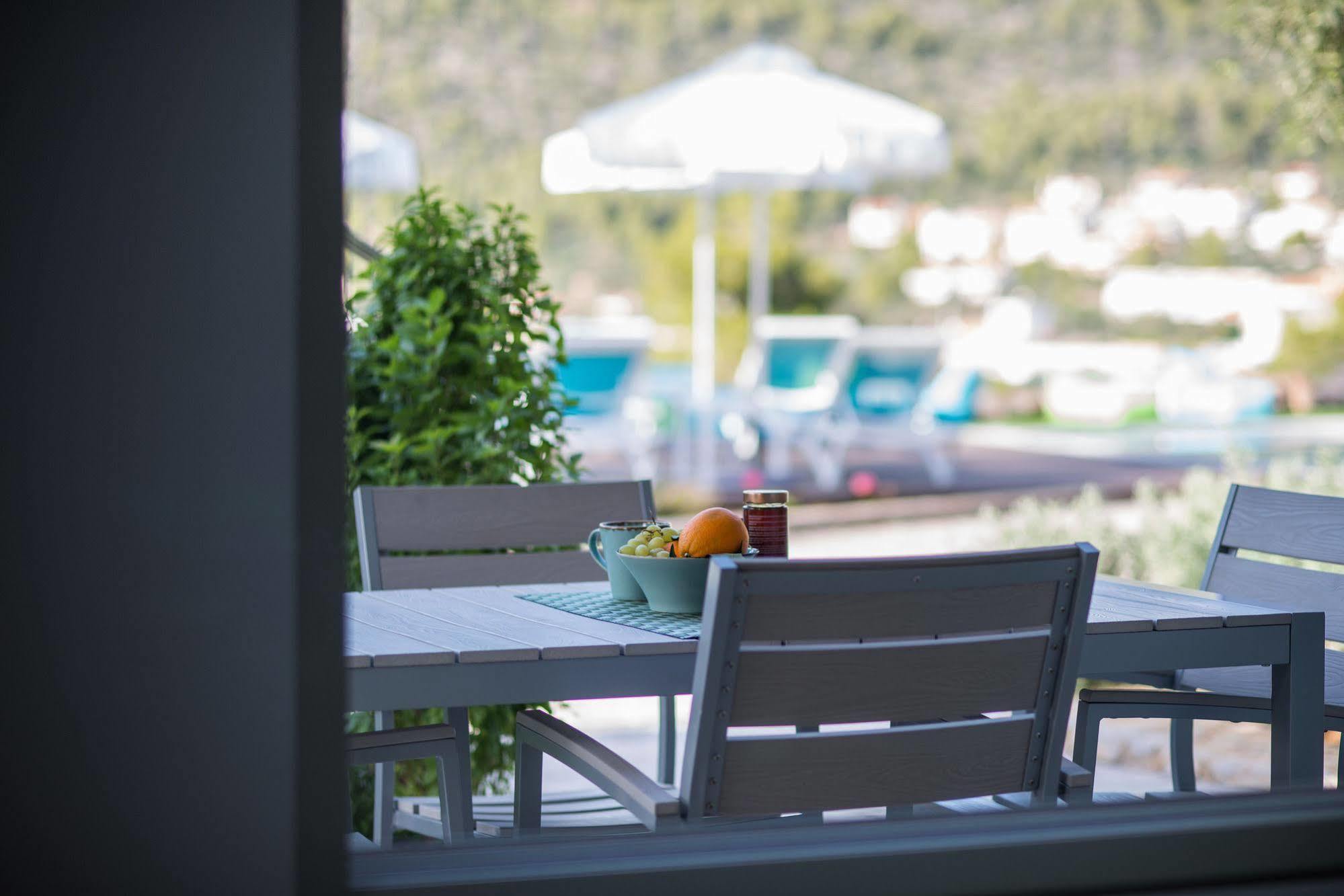 Lavender Cove Aparthotel Kórfos Buitenkant foto